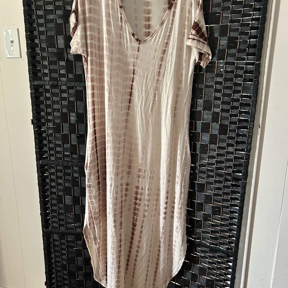 Elegant Tie-Dye Maxi Dress